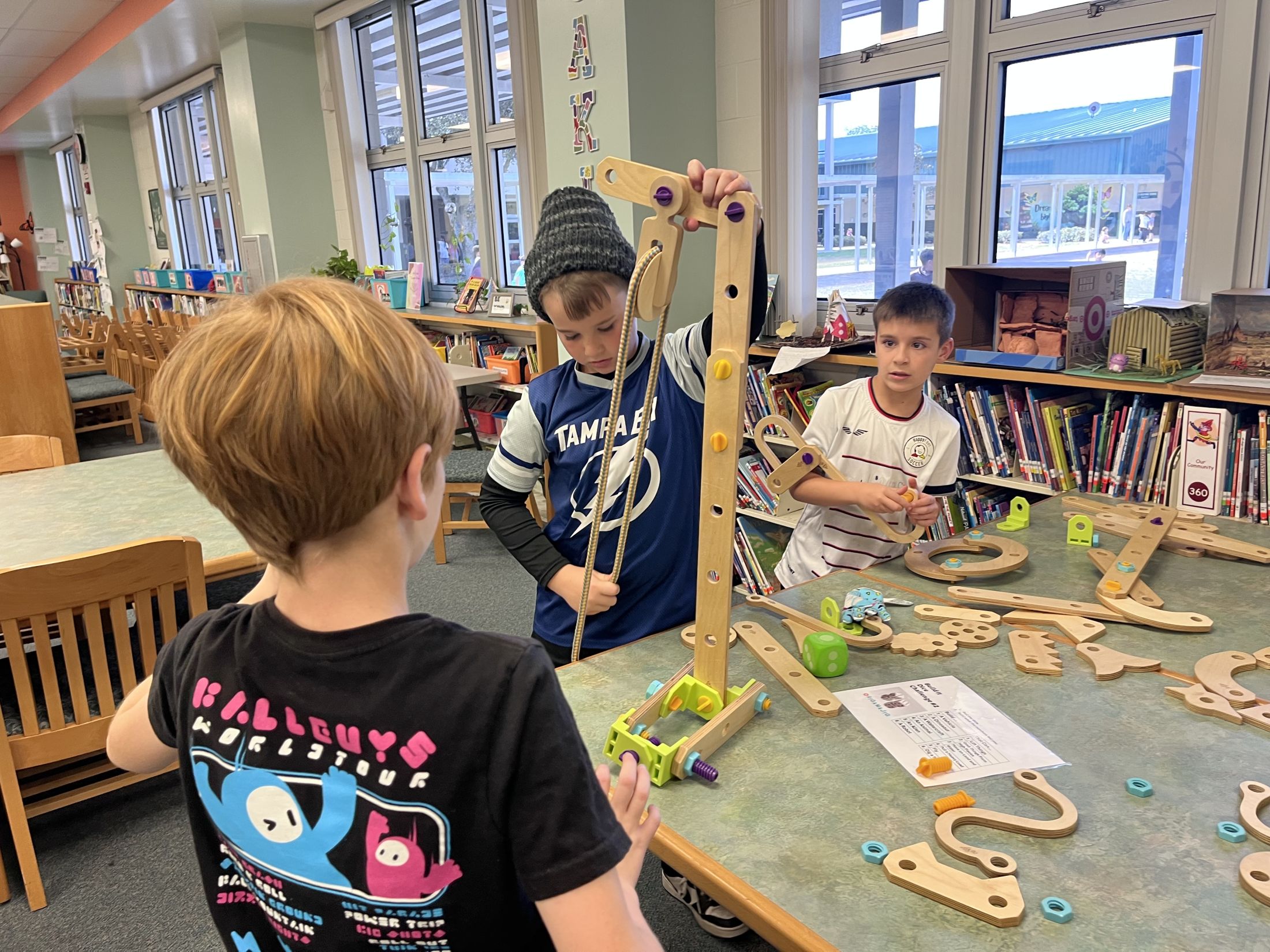 Innovation Station - <p>TOES students had a blast exploring manufacturing and engineering activities from the District Innovation Station!</p>